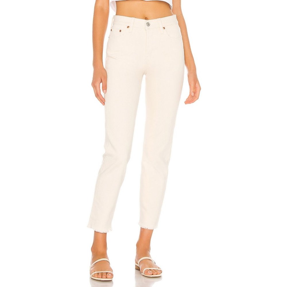NWT Levi's Wedgie Jeans in Ecru Size 25